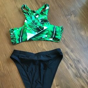Bikini-Tropical Leaf Print Top w/ High-Waisted Bot